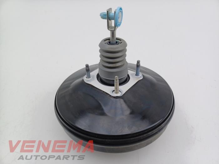 Usagé Assistant de freinage Ford Fiesta 7 1.0 EcoBoost 12V Prix € 44,99 Règlement à la marge proposé par Venema Autoparts