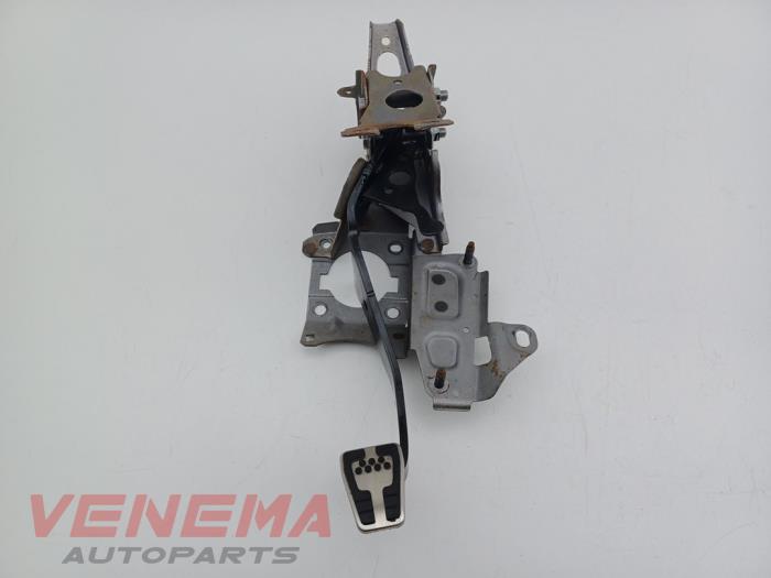 Używane Pedal hamulca Ford Fiesta 7 1.0 EcoBoost 12V Cena € 29,99 Procedura marży oferowane przez Venema Autoparts