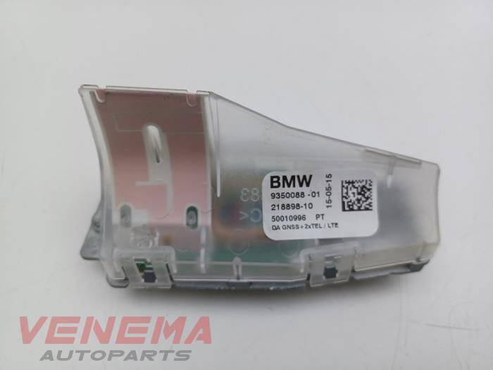 Używane Antena BMW 3 serie Touring (F31) 320d 2.0 16V Cena € 19,99 Procedura marży oferowane przez Venema Autoparts