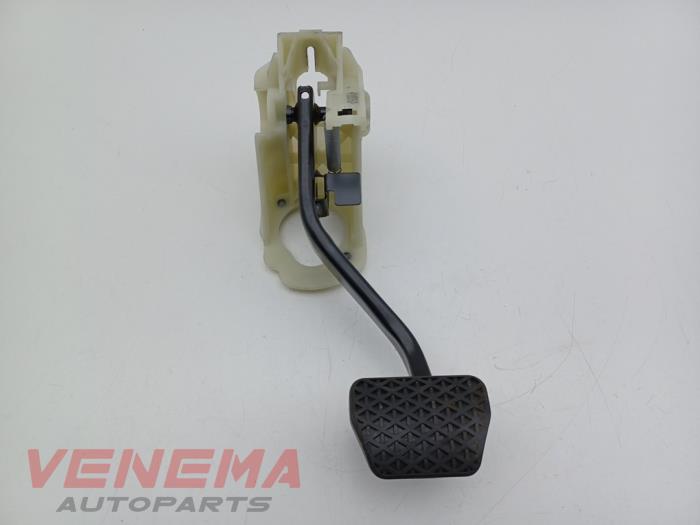 Używane Pedal hamulca BMW 3 serie Touring (F31) 320d 2.0 16V Cena € 39,99 Procedura marży oferowane przez Venema Autoparts