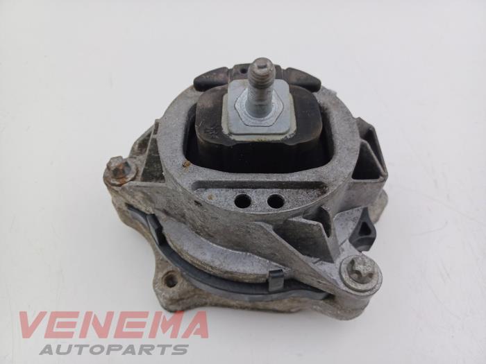 Used Engine mount BMW 3 serie Touring (F31) 320d 2.0 16V Price € 19,99 Margin scheme offered by Venema Autoparts