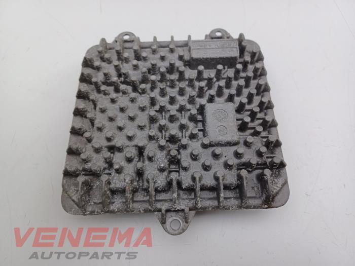 Usagé Ordinateur éclairage BMW 3 serie Touring (F31) 320d 2.0 16V Prix € 139,99 Règlement à la marge proposé par Venema Autoparts