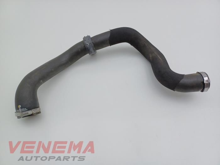 Gebrauchte Intercooler Schlauch DS Automobiles DS 7 Crossback 2.0 BlueHDi 180 Preis € 29,99 Margenregelung angeboten von Venema Autoparts