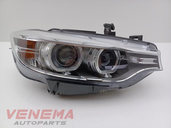 Używane Reflektor prawy BMW 4 serie Gran Coupe (F36) 435i 3.0 24V Cena € 999,99 Procedura marży oferowane przez Venema Autoparts
