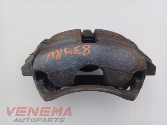 Begagnade Främre bromsok, höger Audi A3 Sportback (8VA/8VF) 1.4 TFSI 16V e-tron Pris € 9,99 Marginaltabell erbjuds av Venema Autoparts
