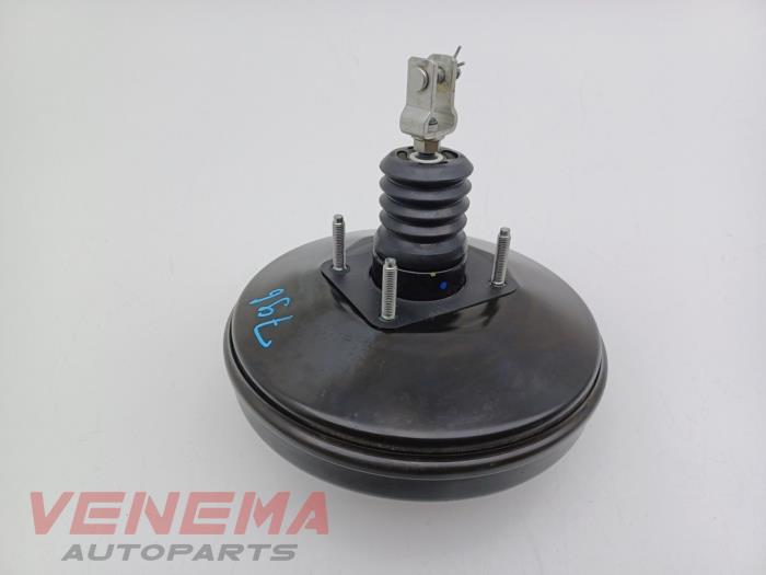Usagé Servo frein Toyota Aygo (B40) 1.0 12V VVT-i Prix € 14,99 Règlement à la marge proposé par Venema Autoparts