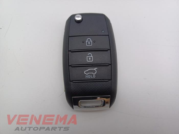 Używane Klucz Kia Stonic (YB) 1.0i T-GDi 12V Cena € 29,99 Procedura marży oferowane przez Venema Autoparts