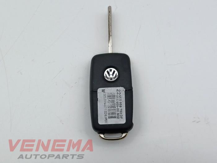 Używane Klucz Volkswagen Caddy Combi IV 1.4 TSI 16V Cena € 24,99 Procedura marży oferowane przez Venema Autoparts