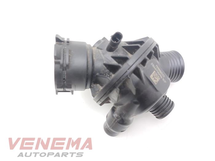 Używane Termostat BMW 4 serie Gran Coupe (F36) 435i 3.0 24V Cena € 49,99 Procedura marży oferowane przez Venema Autoparts