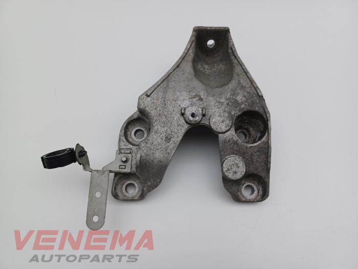 Used Engine mount BMW 4 serie Gran Coupe (F36) 435i 3.0 24V Price € 29,99 Margin scheme offered by Venema Autoparts