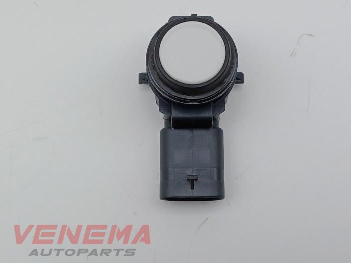 Usados Sensor PDC BMW 4 serie Gran Coupe (F36) 435i 3.0 24V Precio € 29,99 Norma de margen ofrecido por Venema Autoparts