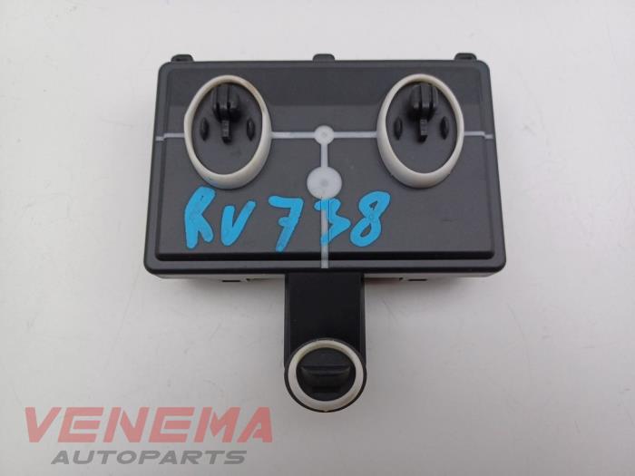 Używane Modul centralnego zamka Seat Leon (KLB) 1.0 TSI 12V Cena € 24,99 Procedura marży oferowane przez Venema Autoparts