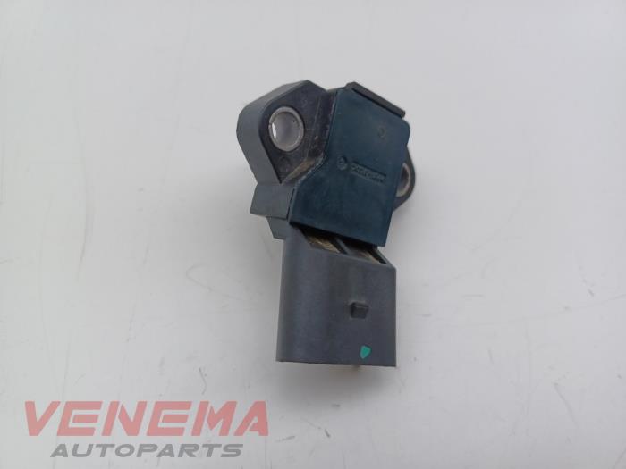 Begagnade Bränsletryckssensor Volkswagen Golf Sportsvan (AUVS) 1.0 TSI 12V BlueMotion Technology Pris € 9,99 Marginaltabell erbjuds av Venema Autoparts