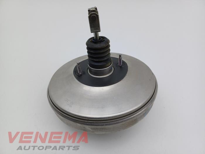 Usagé Servo frein BMW 1 serie (F40) 118i 1.5 TwinPower 12V Prix € 99,99 Règlement à la marge proposé par Venema Autoparts