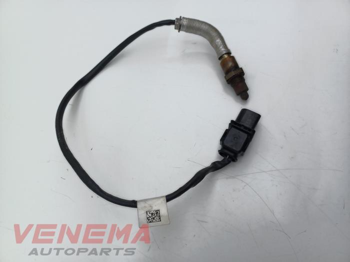Lambda probe from a BMW 1 serie (F40) 118i 1.5 TwinPower 12V 2022