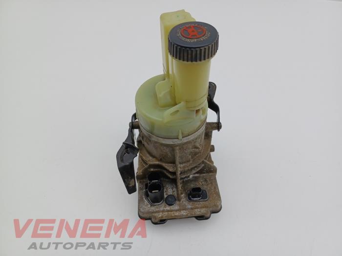 Usagé Pompe de direction Opel Movano 2.3 CDTi Biturbo 16V FWD Prix € 499,99 Règlement à la marge proposé par Venema Autoparts