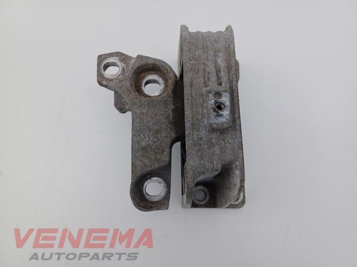 Used Engine mount Opel Movano 2.3 CDTi Biturbo 16V FWD Price € 24,99 Margin scheme offered by Venema Autoparts