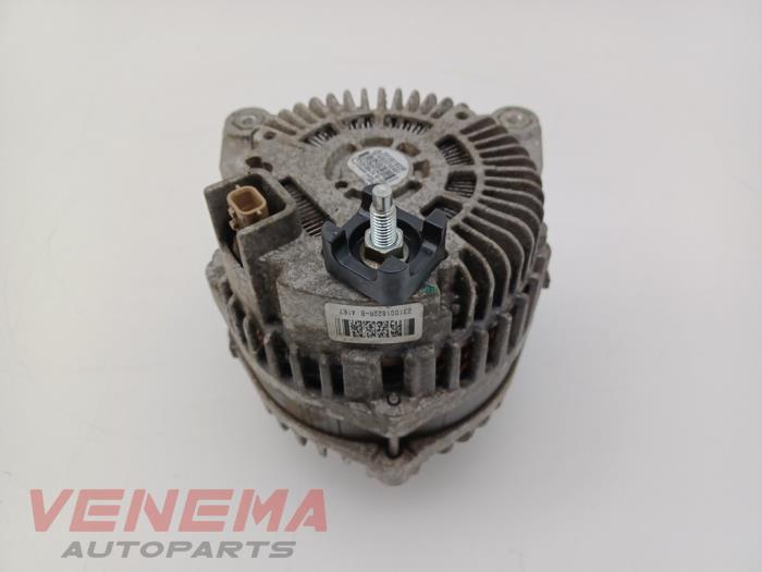 Dynamo van een Opel Movano 2.3 CDTi Biturbo 16V FWD 2015