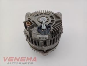 Dynamo van een Opel Movano 2.3 CDTi Biturbo 16V FWD 2015