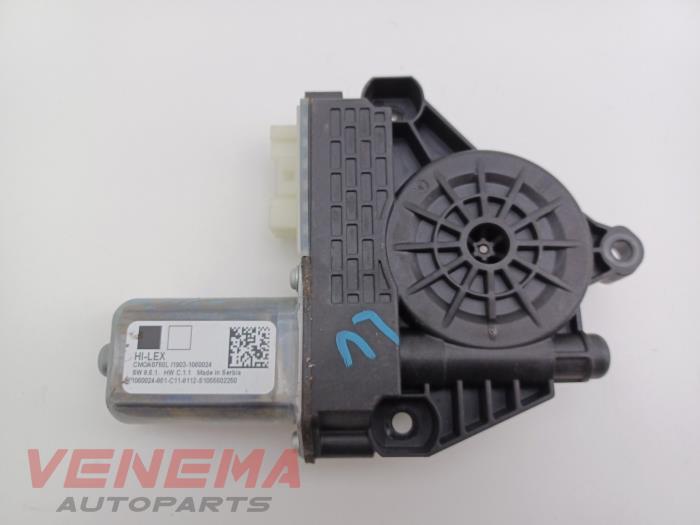 Usados Motor de ventanilla de puerta BMW 1 serie (F40) 118i 1.5 TwinPower 12V Precio € 49,99 Norma de margen ofrecido por Venema Autoparts