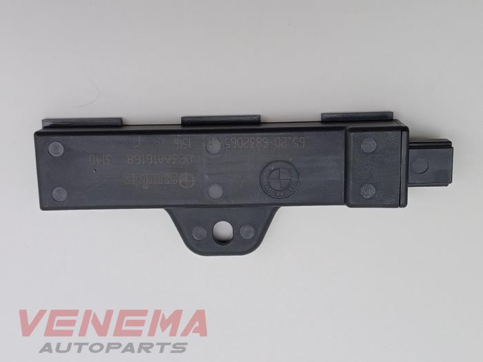 Używane Keyless Entry-Antena BMW 1 serie (F40) 118i 1.5 TwinPower 12V Cena € 23,99 Procedura marży oferowane przez Venema Autoparts