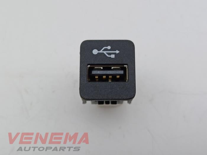 USB socket connector