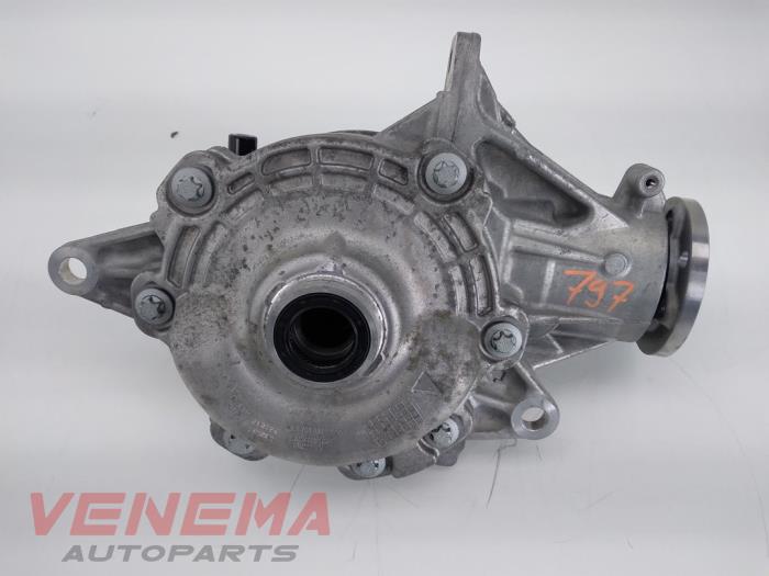 Usagé Différentiel avant Mercedes C (W206) C-200 1.5 EQ Boost 4-Matic Prix € 1.633,49 Prix TTC proposé par Venema Autoparts