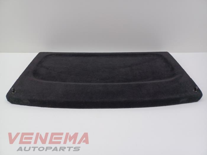 Parcel shelf
