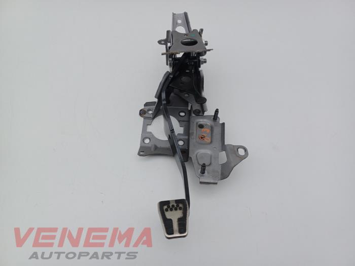 Używane Pedal hamulca Ford Puma 1.0 Ti-VCT EcoBoost mHEV 12V Cena € 29,99 Procedura marży oferowane przez Venema Autoparts