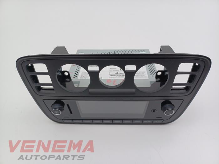 Używane Radio Seat Mii 1.0 12V Cena € 174,99 Procedura marży oferowane przez Venema Autoparts
