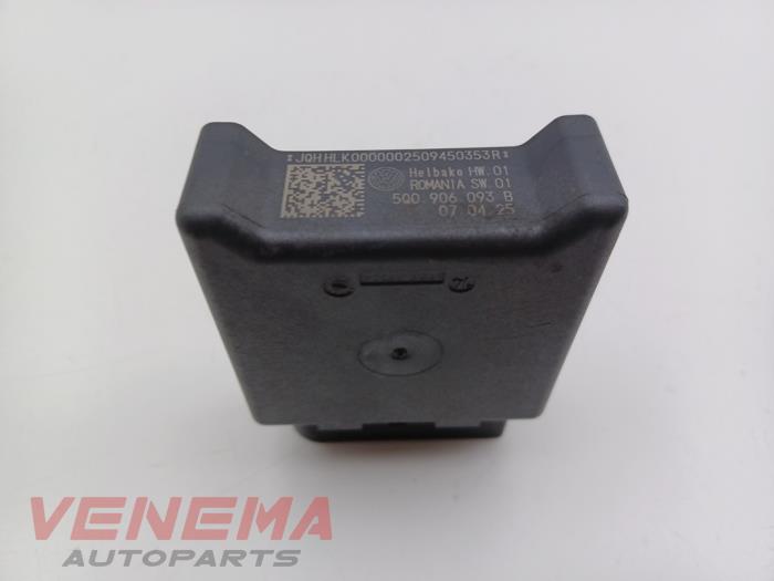 Usagé Module pompe carburant Cupra Formentor 1.5 e-Hybrid VZ 16V Prix € 9,99 Règlement à la marge proposé par Venema Autoparts