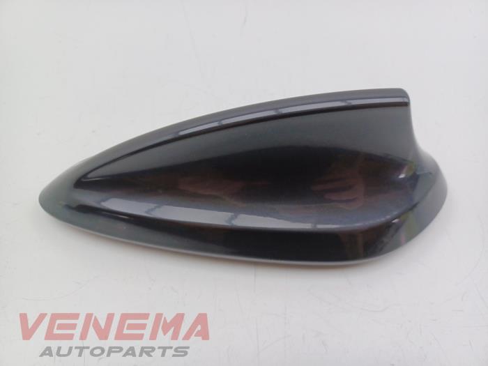 Używane Antena BMW 5 serie (G30) 540d xDrive 3.0 TwinPower Turbo 24V Cena € 19,99 Procedura marży oferowane przez Venema Autoparts