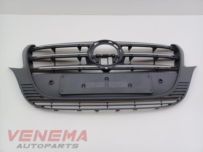Używane Grill Mercedes Vito (447.6) 2.0 116 CDI 16V Cena € 199,99 Procedura marży oferowane przez Venema Autoparts