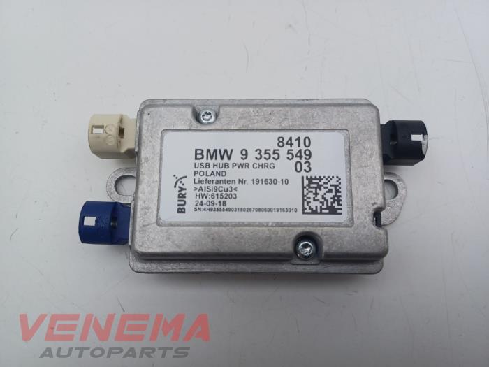 Używane Modul USB BMW 5 serie (G30) 540d xDrive 3.0 TwinPower Turbo 24V Cena € 19,99 Procedura marży oferowane przez Venema Autoparts