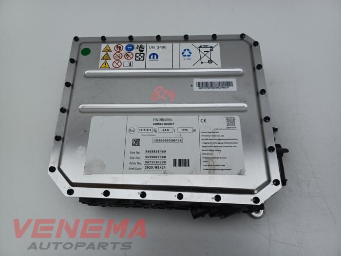 Używane Akumulator (Hybryda) Citroen C5 Aircross I (A4/AC/AJ/AR) 1.2 PureTech Hybrid 136 Cena € 749,99 Procedura marży oferowane przez Venema Autoparts
