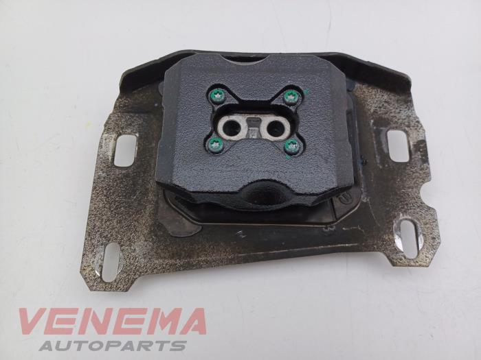 Usagé Support moteur Citroen C5 Aircross I (A4/AC/AJ/AR) 1.2 PureTech Hybrid 136 Prix € 12,99 Règlement à la marge proposé par Venema Autoparts