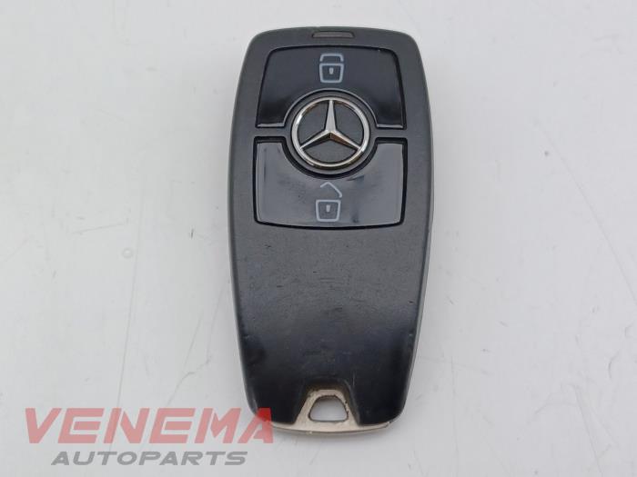Używane Klucz Mercedes Sprinter 3,5t (910.0/910.1/907.1/907.2) 316 CDI 2.1 D RWD Cena € 99,99 Procedura marży oferowane przez Venema Autoparts