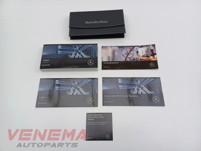 Używane Instrukcja Mercedes A Limousine (177.1) 2.0 A-250 Turbo 16V Mild Hybrid 4Matic Cena € 49,99 Procedura marży oferowane przez Venema Autoparts