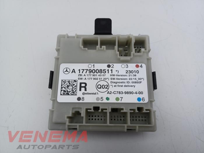 Używane Modul centralnego zamka Mercedes A Limousine (177.1) 2.0 A-250 Turbo 16V Mild Hybrid 4Matic Cena € 14,99 Procedura marży oferowane przez Venema Autoparts