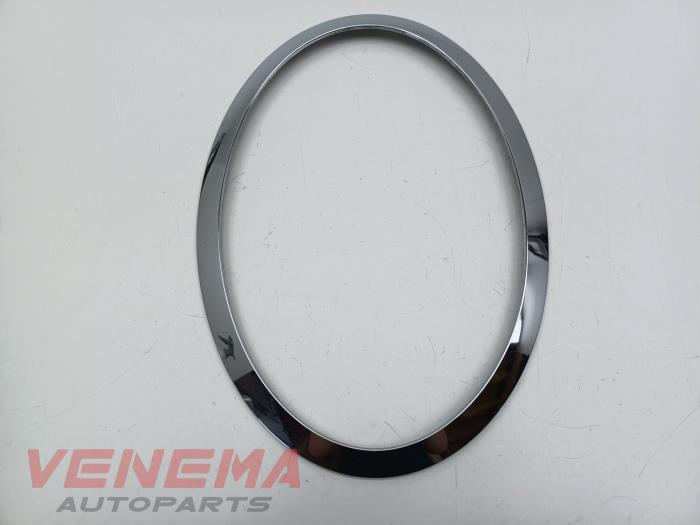 Gebrauchte Scheinwerferring links Mini Mini (F55) 1.2 12V One Preis € 39,99 Margenregelung angeboten von Venema Autoparts