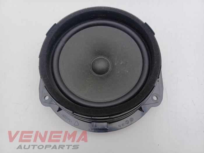 Używane Glosnik Audi A3 Sportback (8VA/8VF) 1.5 35 TFSI 16V Cena € 9,99 Procedura marży oferowane przez Venema Autoparts