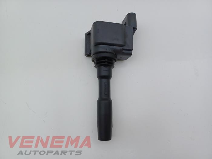 Usados Bobina Audi A3 Sportback (8VA/8VF) 1.5 35 TFSI 16V Precio € 9,99 Norma de margen ofrecido por Venema Autoparts