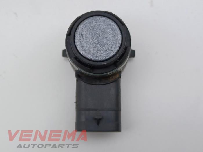 Usados Sensor PDC Audi A3 Sportback (8VA/8VF) 1.5 35 TFSI 16V Precio € 9,99 Norma de margen ofrecido por Venema Autoparts