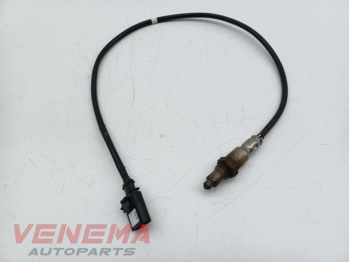 Lambda probe from a Audi A3 Sportback (8VA/8VF) 1.5 35 TFSI 16V 2019