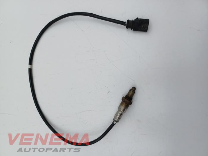 Lambda probe from a Audi A3 Sportback (8VA/8VF) 1.5 35 TFSI 16V 2019