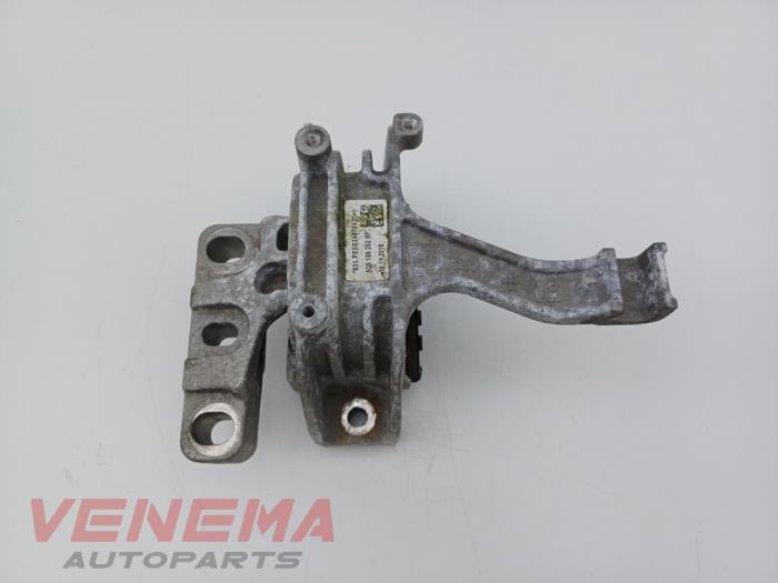 Used Engine mount Audi A3 Sportback (8VA/8VF) 1.5 35 TFSI 16V Price € 19,99 Margin scheme offered by Venema Autoparts