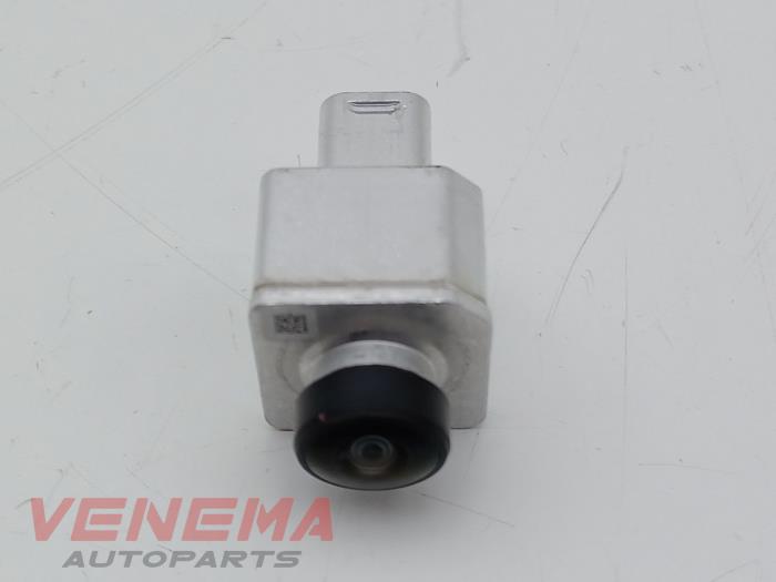 Begagnade Backkamera BMW 1 serie (F70) 120 1.5 TwinPower Turbo 12V Pris € 134,99 Marginaltabell erbjuds av Venema Autoparts