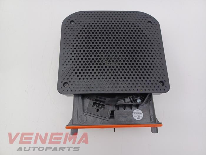 Begagnade Bashögtalare BMW 1 serie (F70) 120 1.5 TwinPower Turbo 12V Pris € 199,99 Marginaltabell erbjuds av Venema Autoparts