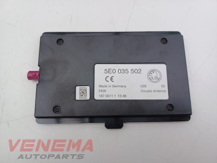 Begagnade Telefonmodul Skoda Octavia Combi (5EAC) 2.0 TDI RS 16V Pris € 29,99 Marginaltabell erbjuds av Venema Autoparts