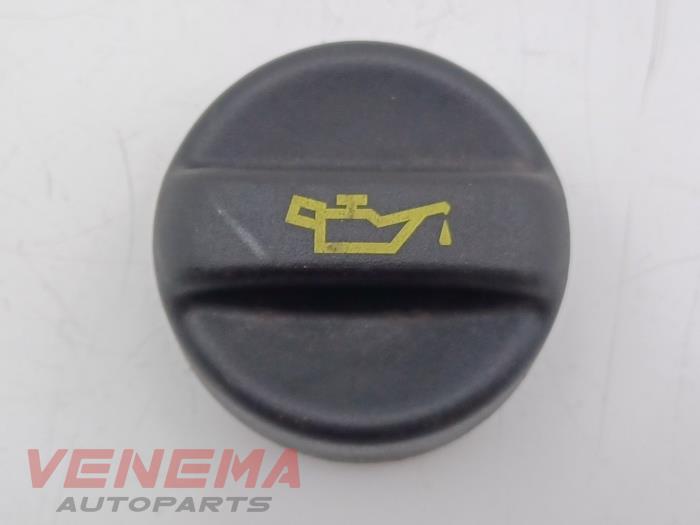 Gebrauchte Ölkappe Peugeot 208 II (UB/UH/UP) 1.2 Vti 12V PureTech 100 Preis € 14,99 Margenregelung angeboten von Venema Autoparts